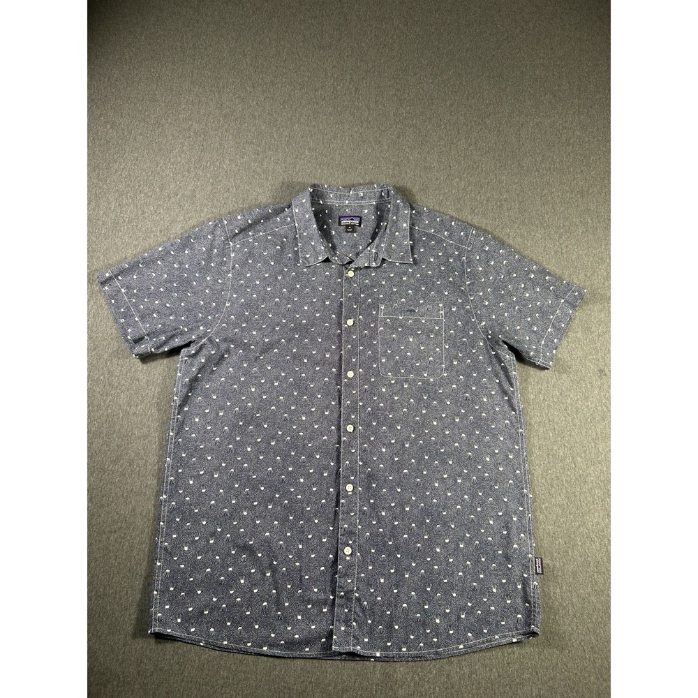 Patagonia Men's XL Organic Cotton Short Sleeve Button Up Jellyfish Design